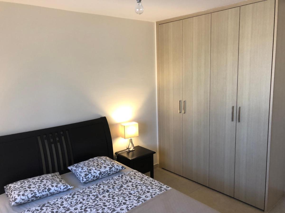 لارنكا Tranquil Country Condo المظهر الخارجي الصورة