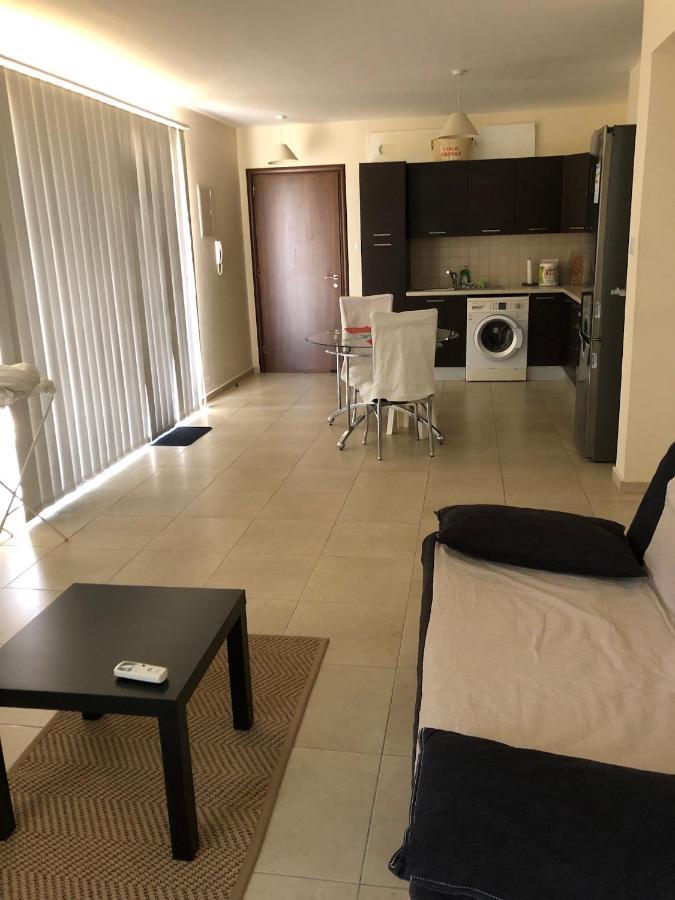 لارنكا Tranquil Country Condo المظهر الخارجي الصورة