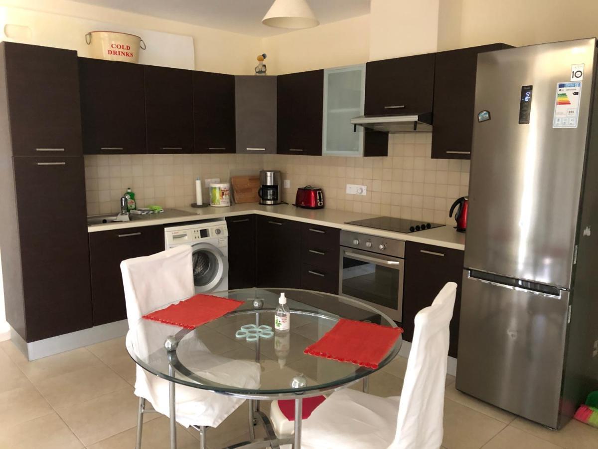 لارنكا Tranquil Country Condo المظهر الخارجي الصورة