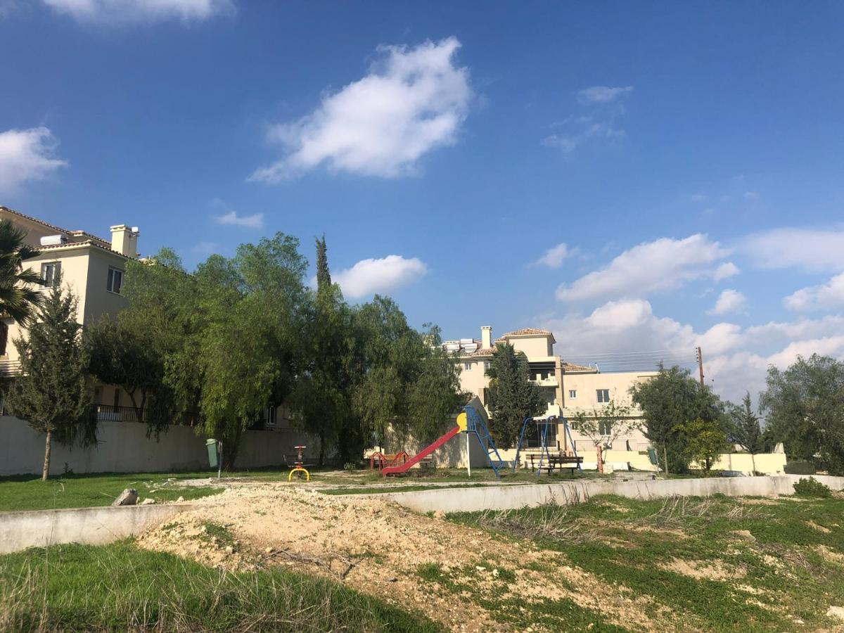 لارنكا Tranquil Country Condo المظهر الخارجي الصورة
