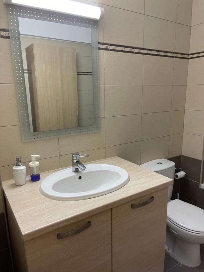 لارنكا Tranquil Country Condo المظهر الخارجي الصورة