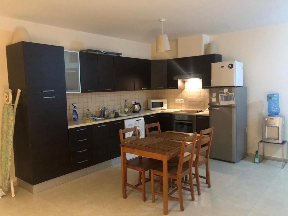لارنكا Tranquil Country Condo المظهر الخارجي الصورة