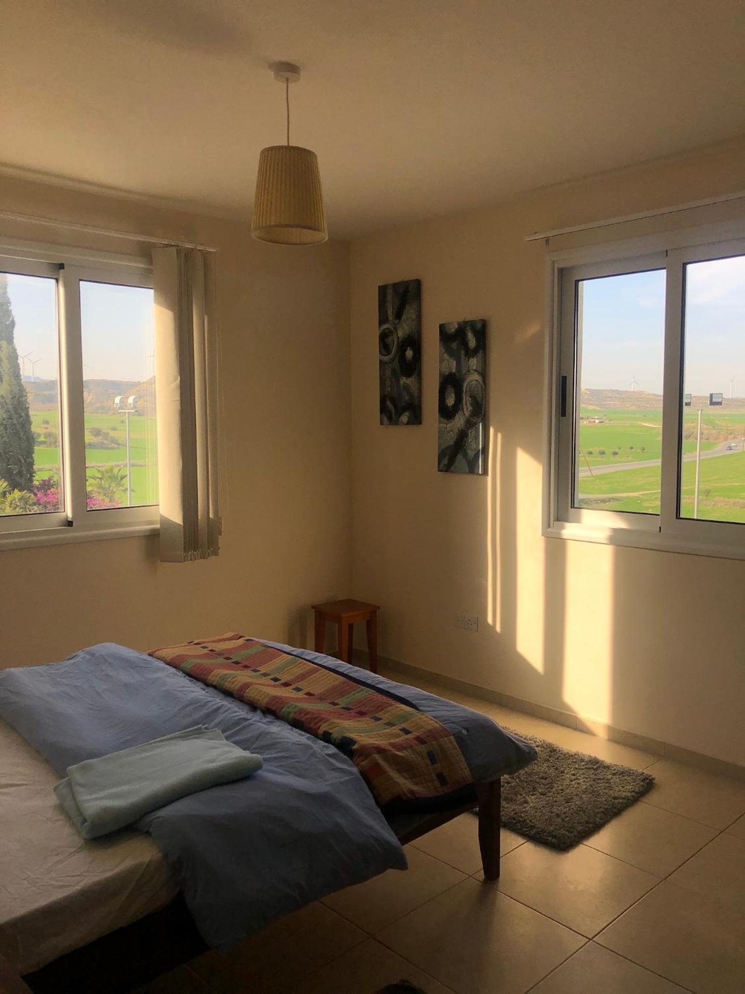 لارنكا Tranquil Country Condo الغرفة الصورة