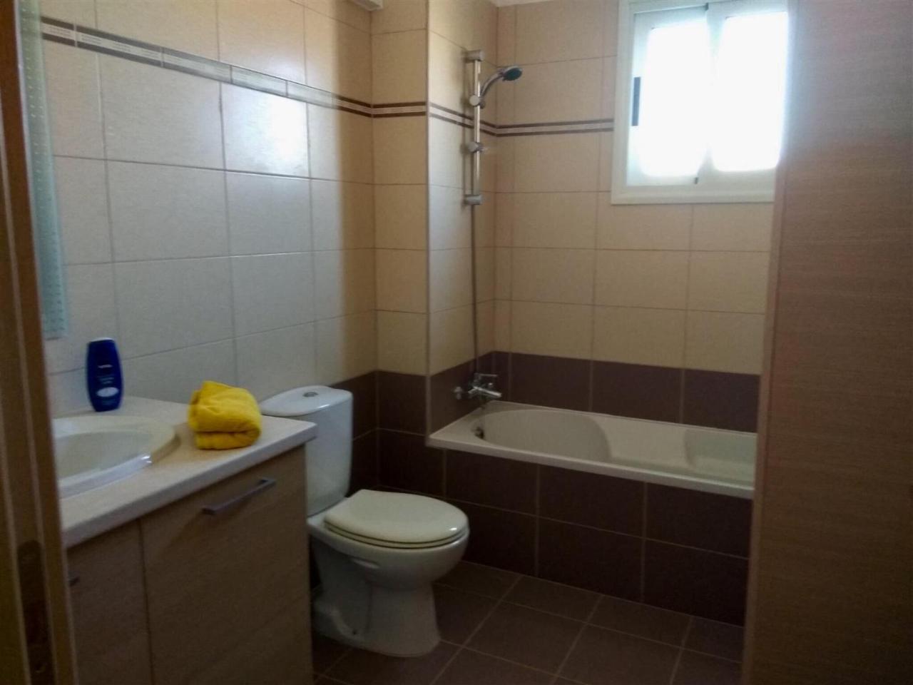 لارنكا Tranquil Country Condo المظهر الخارجي الصورة